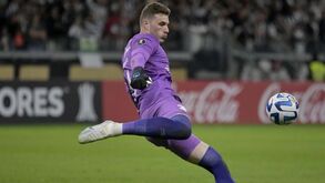Bento pede aos adeptos do At. Paranaense para fumarem menos erva nos jogos