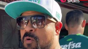 Sem beber, sem cortar o cabelo e sem comer chocolate: adeptos do Palmeiras dispostos a tudo para Abel Ferreira ficar