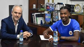 Oficial: Rúben Pina é o primeiro reforço do Belenenses