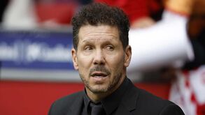 Cada vitória na liga 'valeu' 1,4 milhões de euros a Simeone: Xavi recebeu... dez vezes menos