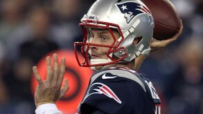 Tragédia na NFL: Quarterback que foi suplente de Brady nos Patriots morre afogado aos 35 anos