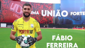 Guarda-redes Fábio Ferreira renova com a União de Leiria até 2024