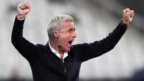 Oficial: Luís Castro deixa o Botafogo e ruma ao Al Nassr