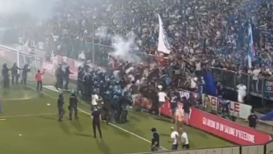 Ultras semearam o terror no jogo com o Cosenza