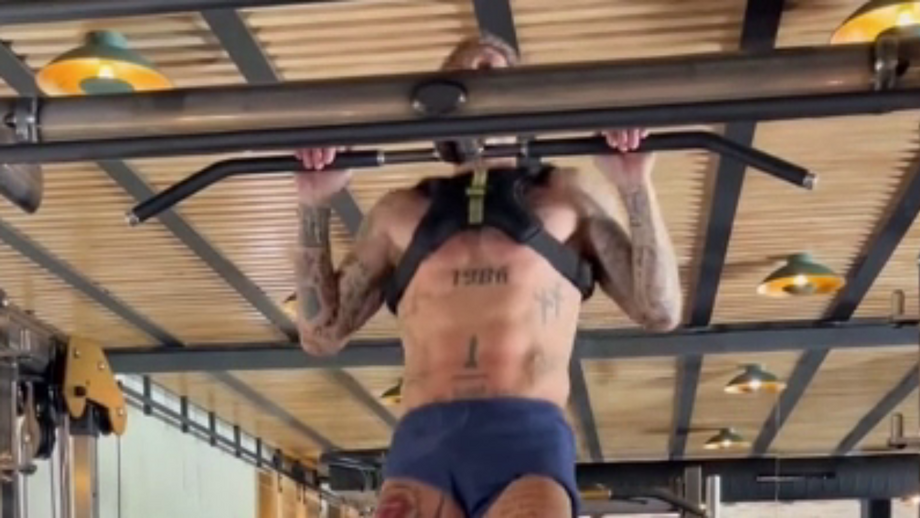 Experiente defesa-central, de 37 anos, decide o futuro após saída do Paris SG