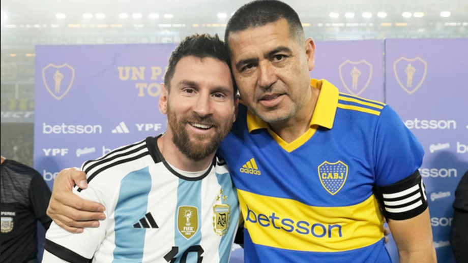 Messi homenageou Riquelme