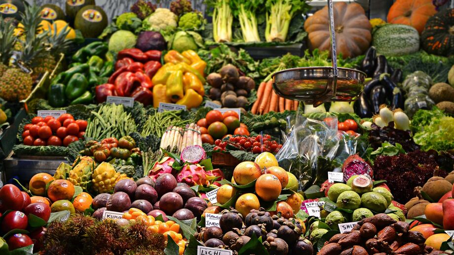 compras consumo supermercado comida alimentos fruta legumes
