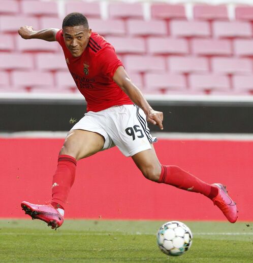 Carlos Vinícius: vindo do Nápoles em 2019/20, por 17 milhões de euros