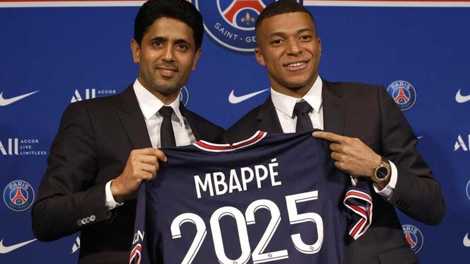 Mbappé renovou o ano passado até 2025 mas não deverá exercer agora essa opção...