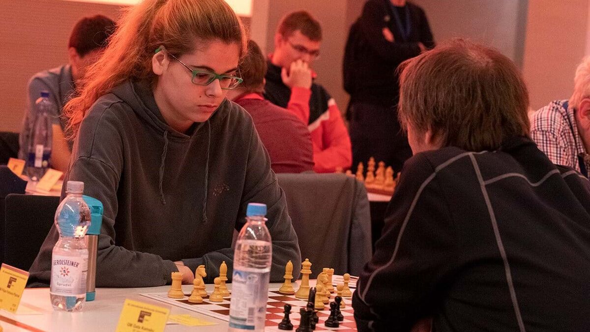 Aos 17 anos, Filipa Pipiras é a melhor jogadora portuguesa de xadrez, Relaxar