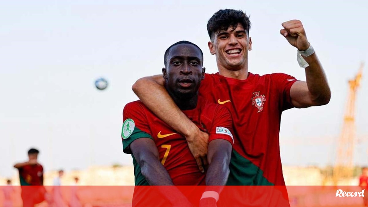 Entrada triunfante de Portugal no Europeu Sub-19 - Europeu Sub 19 - Jornal  Record