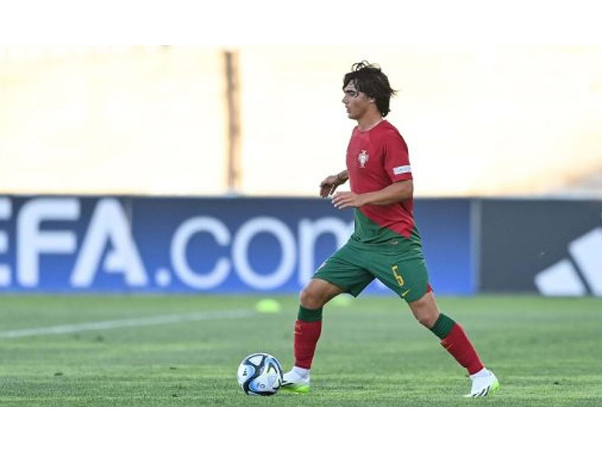 Entrada triunfante de Portugal no Europeu Sub-19 - Europeu Sub 19 - Jornal  Record