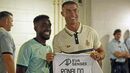 Fabrício Isidoro, capitão do Farense, ofereceu uma camisola ao astro luso do Al Nassr
