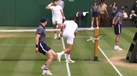 Erlittener „Bruch“ und kaputter Schläger im Netz: Djokovic mit verpasstem Kopfball im Wimbledon-Finale