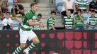 Gyökeres distribuiu autógrafos e tirou fotografias com os adeptos após o Sporting-Real Sociedad