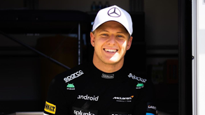 Mick Schumacher esteve em Portimão a correr com a McLaren
