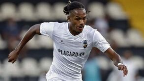Vasco Lopes é reforço do AVS SAD e já trabalha às ordens de Jorge Costa