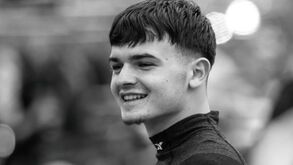 Piloto de 18 anos morre em prova no circuito de Spa-Francorchamps