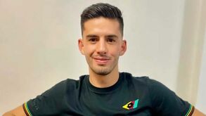 Ronie Carrillo reforça ataque do Portimonense