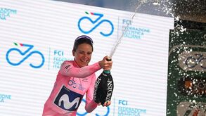 Van Vleuten já está de rosa no Giro feminino