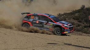 Kris Meeke domina do princípio ao fim e vence Rali de Castelo Branco