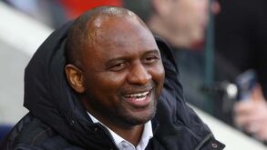 Patrick Vieira é o novo treinador do Estrasburgo
