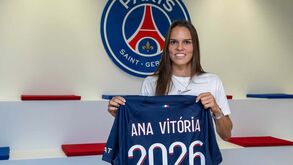 Ex-Benfica Ana Vitória é oficializada pelo PSG