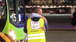 Partida do Brasil para o Mundial feminino marcada por momento emocionante com jogadora do Benfica