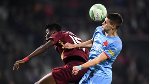 David Jurásek prestes a assinar pelo Benfica