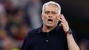 Roma procura avançado e José Mourinho tem Taremi na lista 