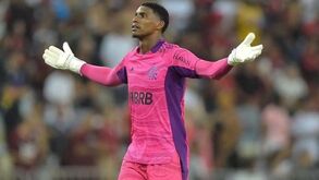 Hugo Souza está por dias no Chaves