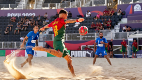 Portugal goleia Grécia e fica a uma vitória do apuramento para o Mundial de futebol de praia