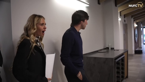 A impagável reação da namorada de Tonali quando conheceu as instalações do Newcastle