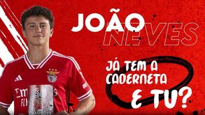 João Neves já tem a caderneta do Benfica campeão: «Excelente oportunidade para guardar as memórias do título»