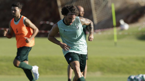 Rafael Barbosa espera ser feliz no Farense