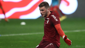 Ath. Paranaense quer travar Bento