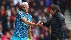 Richarlison lembra 'dura' de Conte: «Ficou duas horas a dar-me na cabeça em frente de todos»