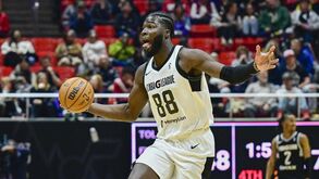 Neemias Queta volta a brilhar na Summer League com novo duplo-duplo