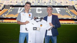 Pepelu oficializado no Valencia