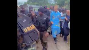 Mbappé visitou os Camarões: euforia e caos marcaram a viagem