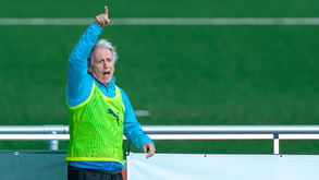 Jorge Jesus arranca com goleada