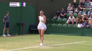 Insólito em Wimbledon: árbitro pede ao público para não... abrir garrafas de champanhe