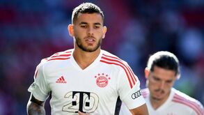 Lenda do Bayern Munique arrasa Lucas Hernández: «Não acredito numa palavra. Adeus»