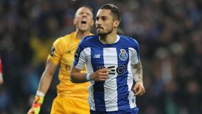 Alex Telles: «Fiz história no FC Porto, não tenho como jogar no Benfica»