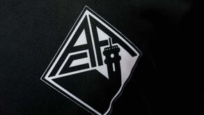 Gideon Agunwa reforça Académica