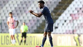UD Oliveirense recorre ao Benfica e ao B SAD para reforçar a defesa