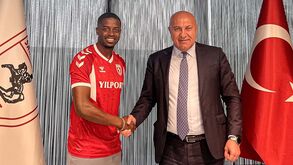 Oficial: Nanu reforça defesa do Samsunspor