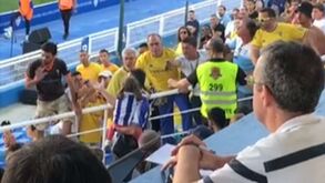 Presidente do Estoril atira: «Porque é que os adeptos se insurgiram só contra aquele pai?»