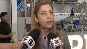 «Vende o avião e compra jogadores»: adeptos visam presidente do Palmeiras após 4.º jogo sem vencer