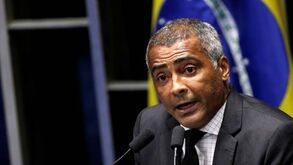 Romário internado no Brasil devido a infeção intestinal